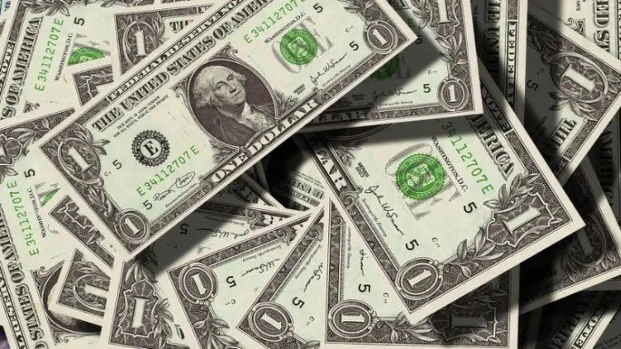 تغيرات في سعر الدولار داخل البنوك المصرية بختام تعاملات الخميس 5 مارس